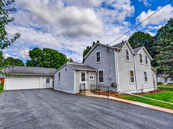 352 S Birdsey St, Columbus, WI 53925