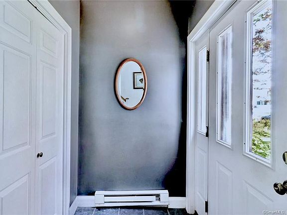 4th image of 56 Wolcott Ave