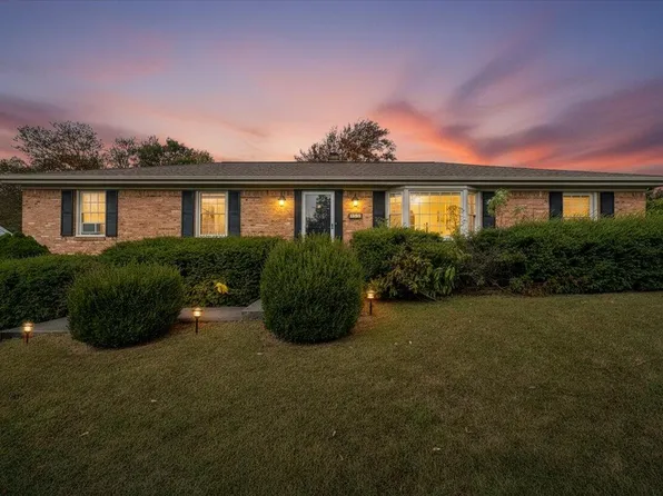 971 Stonegate Dr, Salem, VA 24153