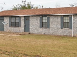 701 Main St, Geronimo, OK 73543