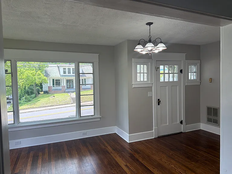 422 W Main St #1 — Photo 13