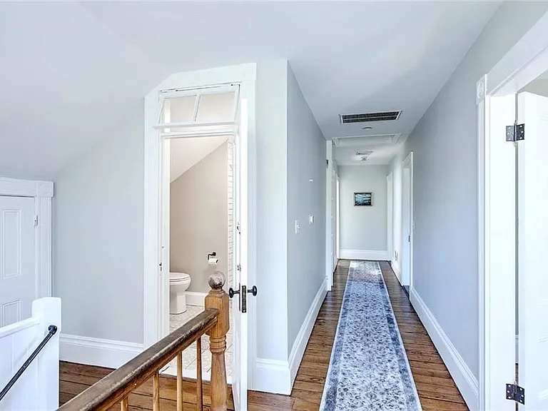 240 Brown St #2 — Photo 32
