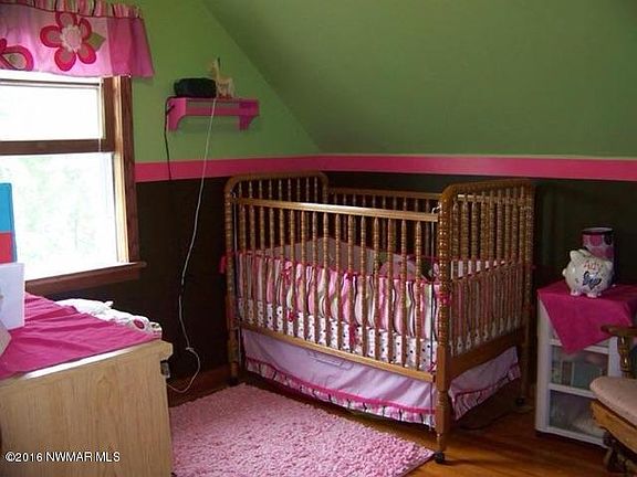 5th image of 215 Bagley Ave NW