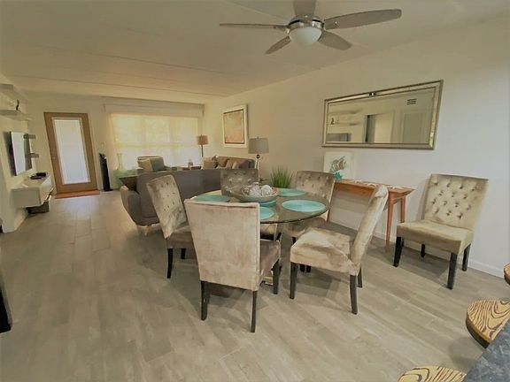 4th image of 2401 Gulf Blvd #114