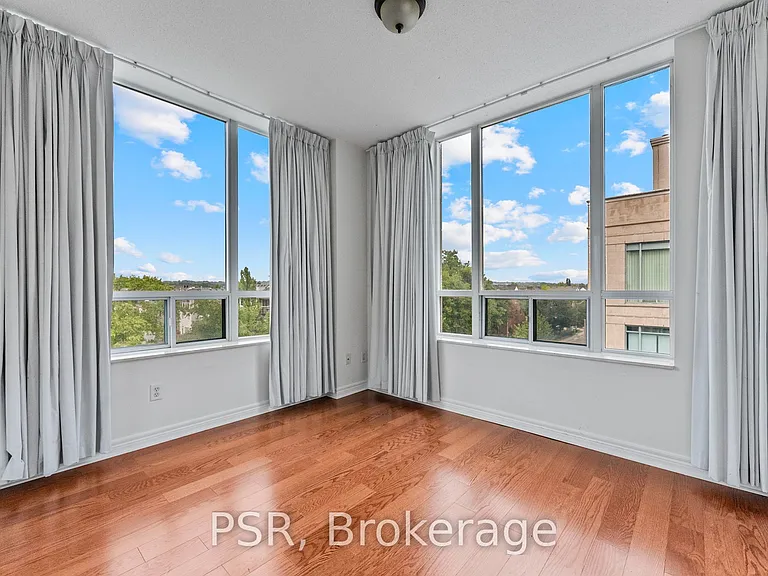 9 Boardwalk Dr #423 — Photo 15