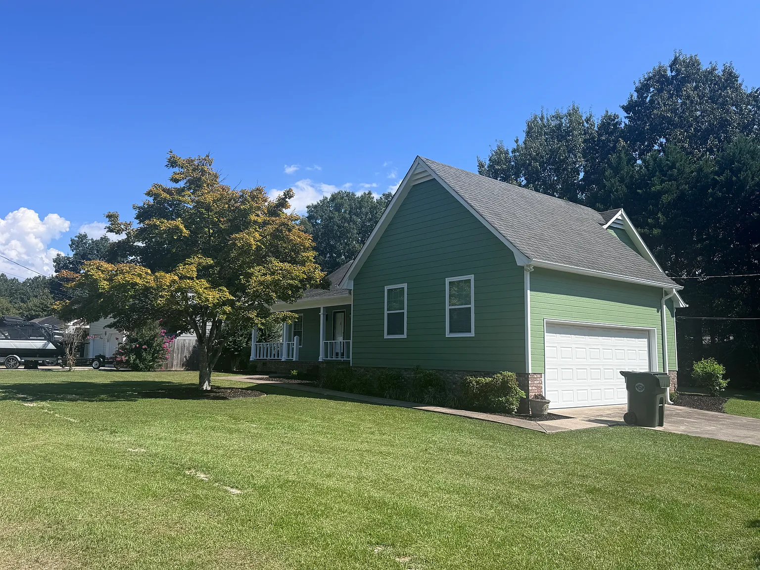 3 bed, 1800 sqft, $2,100 — Photo 2