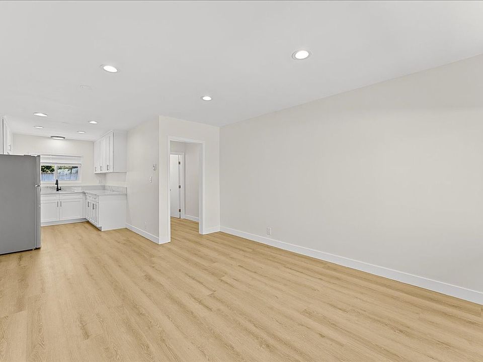 1st image of 1950 Pacific Ave APT 8