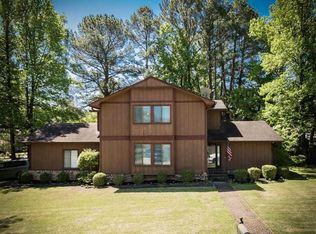 1 Fox Run Dr, Little Rock, AR 72210