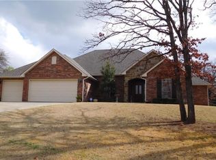 4801 Sweetwater Dr, Guthrie, OK 73044