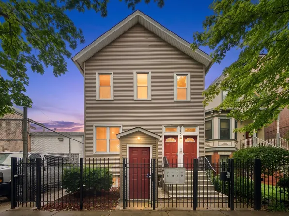 3208 N Seminary Ave, Chicago, IL 60657