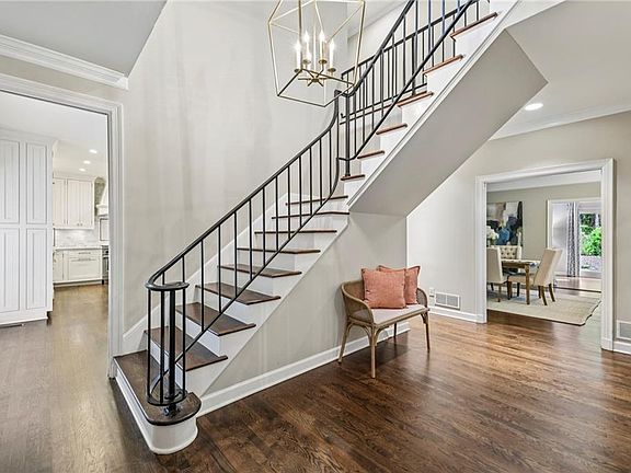 3rd image of 5240 Kenbrook Way