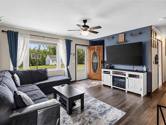 5th image of 204 Lyndale Dr
