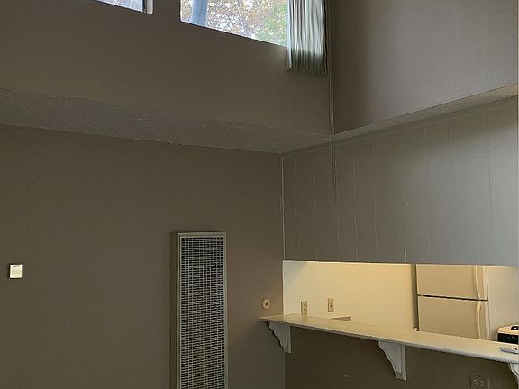 3rd image of 2821 G St APT 9