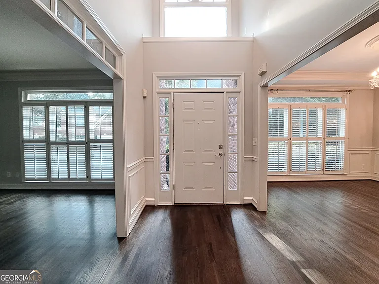 2242 Lenox Walk NE — Photo 3