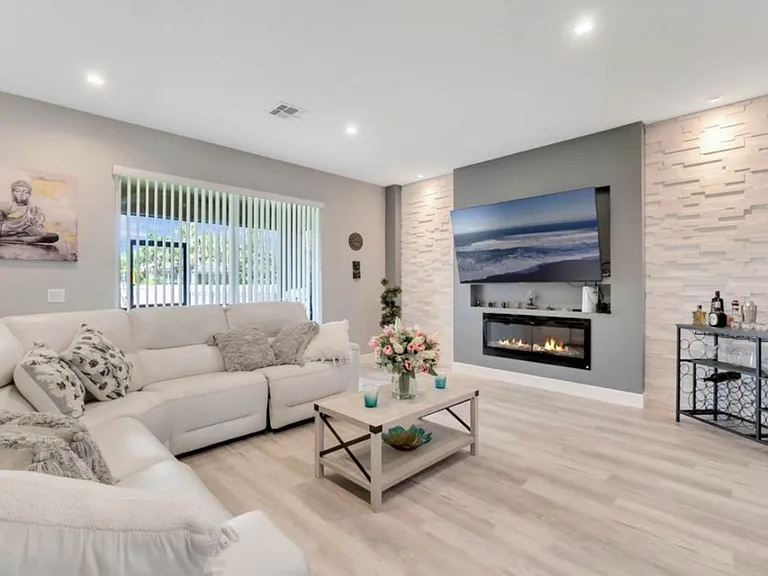 11861 Padua Ln — Photo 3