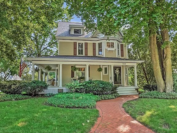 2nd image of 605 W Wisconsin AVENUE
