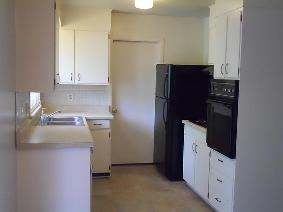 4th image of 6100 E 95th Ter