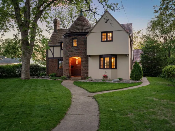 808 4th St SW, Austin, MN 55912