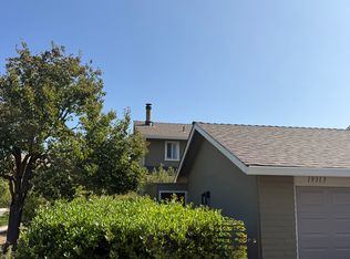 19313 Creekside Cir, Salinas, CA 93908