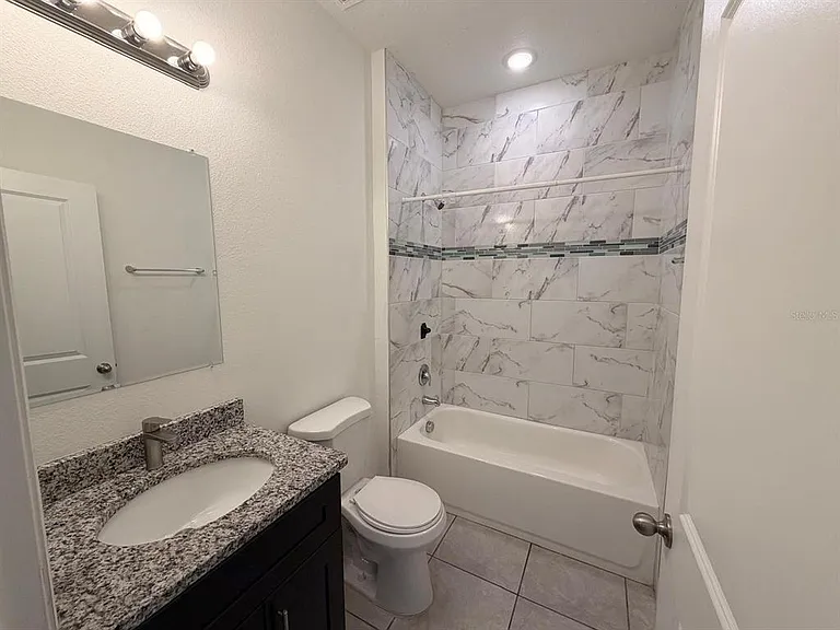 16100 SW 35th Ct — Photo 23