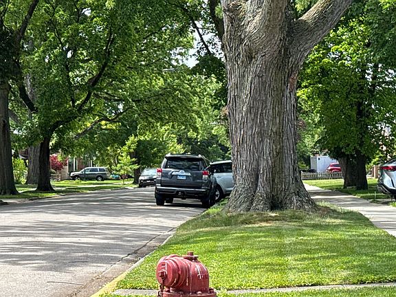 4th image of 6258 N Legett Ave