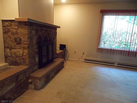 4th image of 151 N Hawthorne Dr