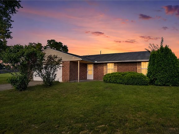 3rd image of 7880 Waterton Ct