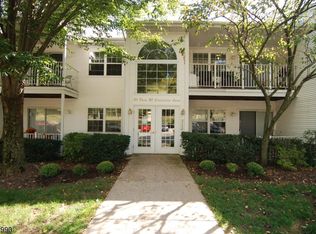53 Crestview Ln, Mount Arlington, NJ