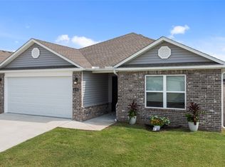 1721 King Rd, Centerton, AR 72719