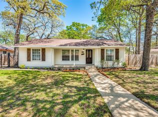2110 Westchester Dr, Haltom City, TX 76117