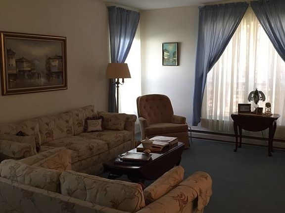 2nd image of 808B Westminster Ct