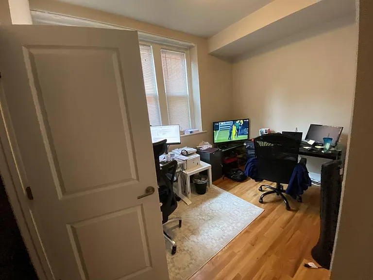 1340 Lombard St #102 — Photo 10
