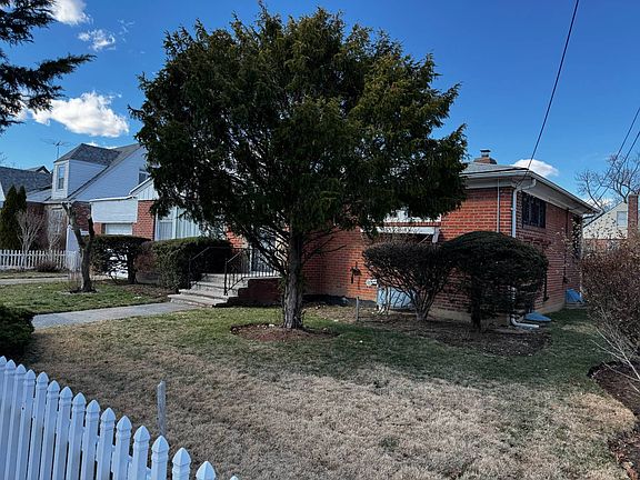 2nd image of 219-19 112th Rd