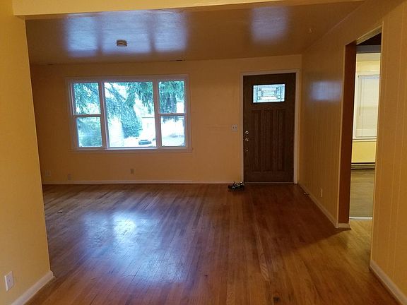 2nd image of 335 NE 162nd St