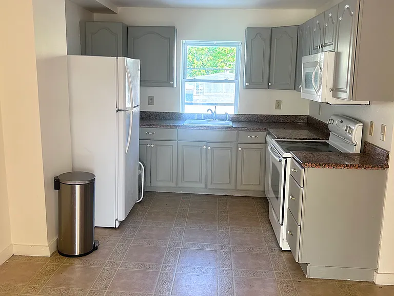40 S Front St #5 — Photo 10