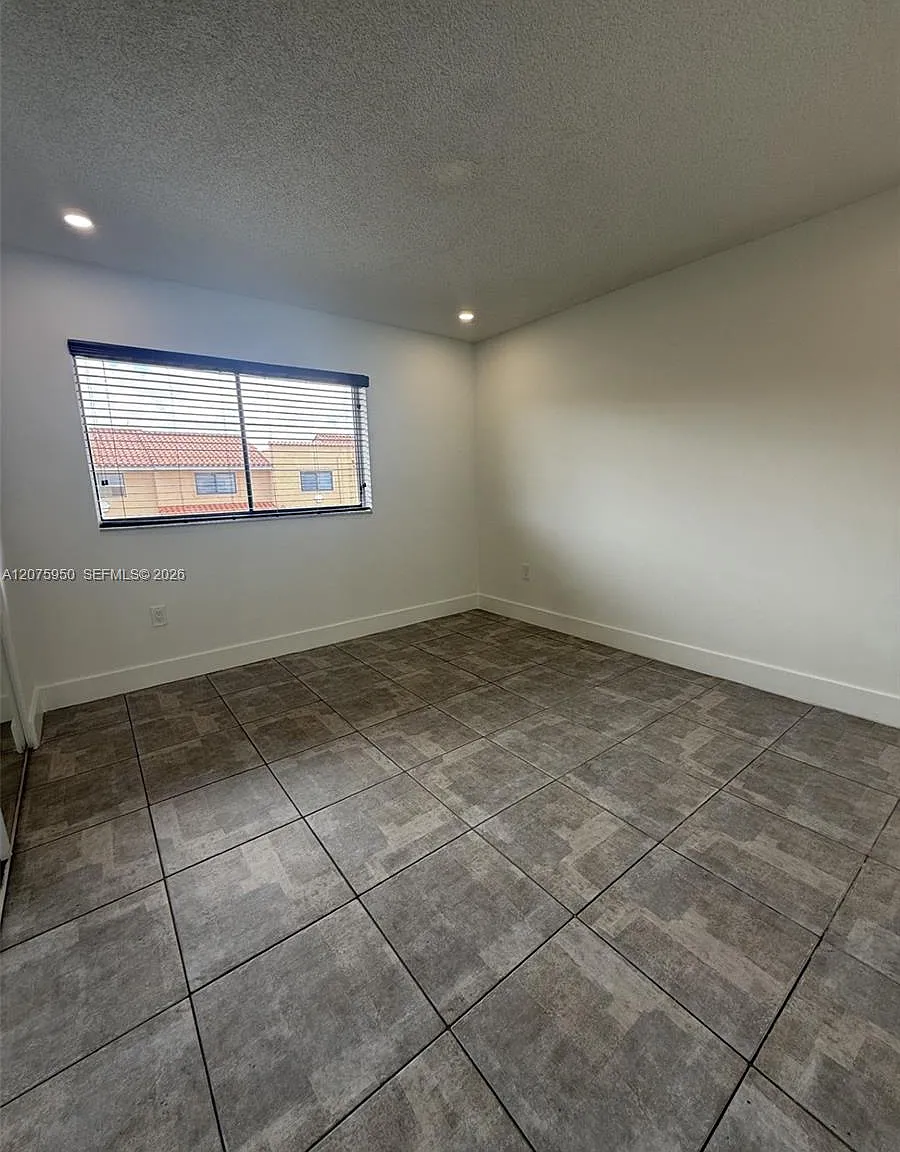 Residencial El Prado Cond — Photo 4