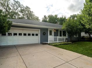 3278 N 106th St, Wauwatosa, WI 53222