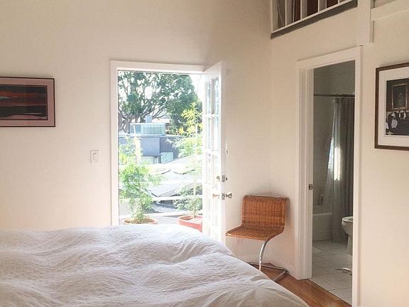 2nd image of 616 Venezia Ave APT B