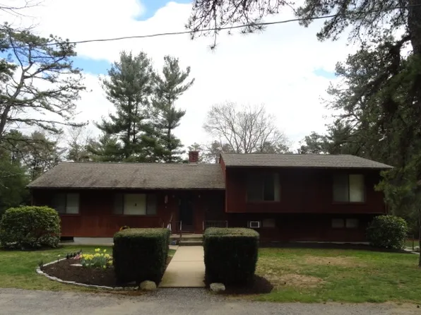 1231 Hill Farm Rd, Coventry, RI 02816