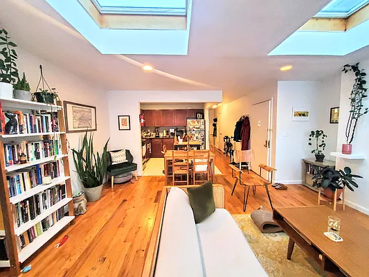 Rented by Bright Villas LLC | media 2