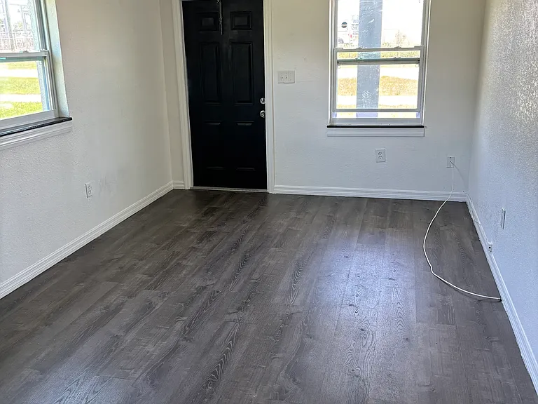 1171 Memorial Dr — Photo 9