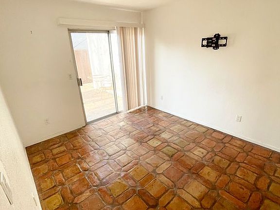 4th image of 21851 Oceanview Ln