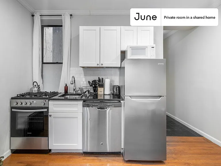 133 Avenue D #A — Photo 3