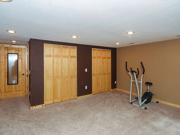 3rd image of 15102 Canyon Way