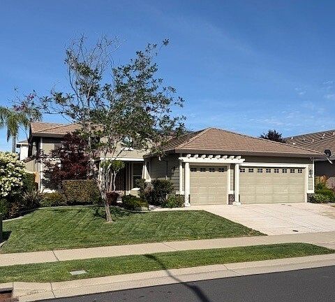 2nd image of 6048 Great Basin Dr