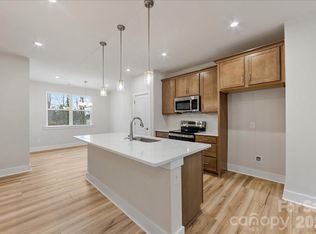 Context at Oakhurst, Charlotte, NC 28205