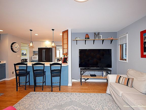 Natural light abounds!