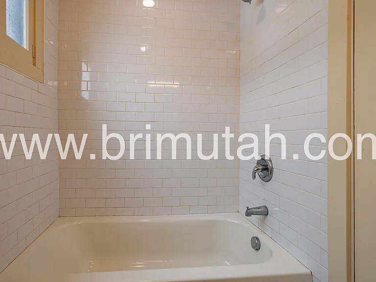 684 W Center St #1 — Photo 8
