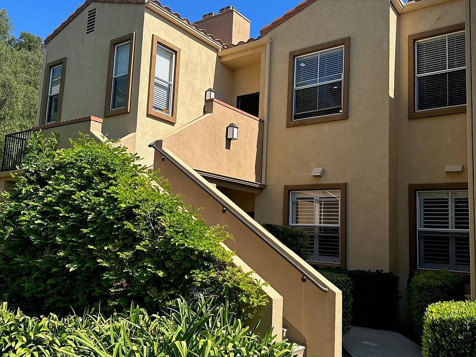 1st image of 19 Verdin Ln