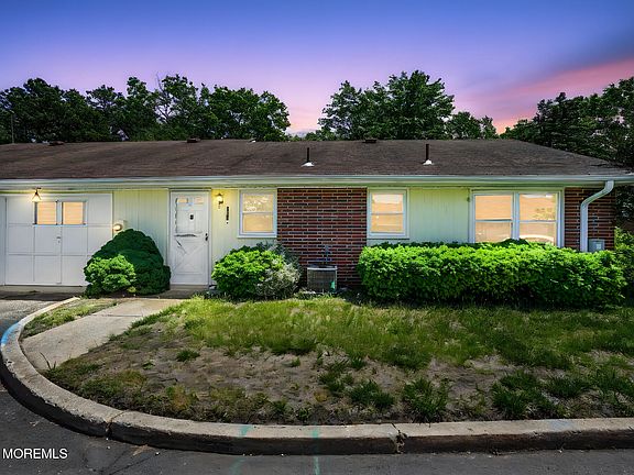 2nd image of 341 Canterbury Court #A